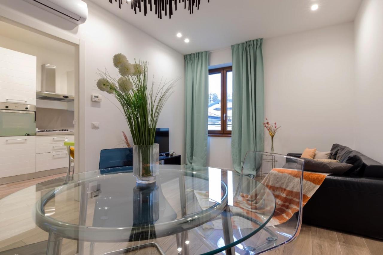 La Casa Di Nina - Meda Appartement Buitenkant foto